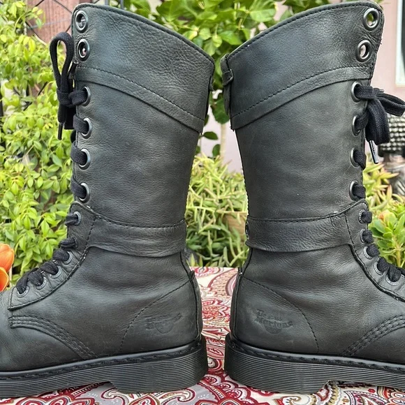 Dr. Martens Mirage Floral Triumph 1914 Tall Boots - Picture 10 of 17